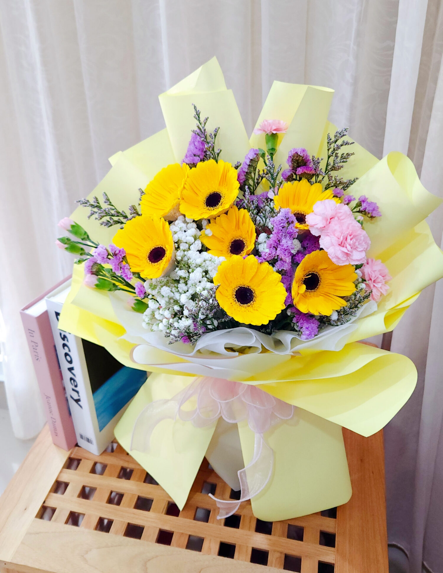 Bouquet 055 - Daisy Eustoma