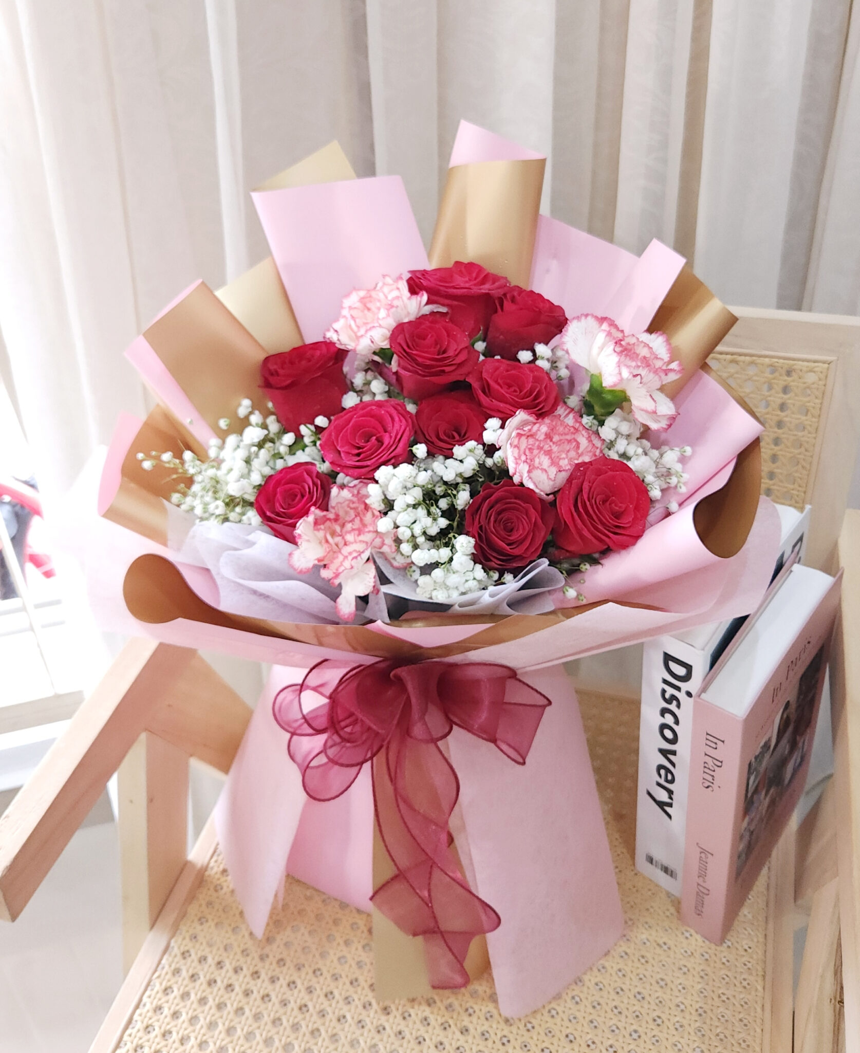 V8 - Red Rose with Carnation