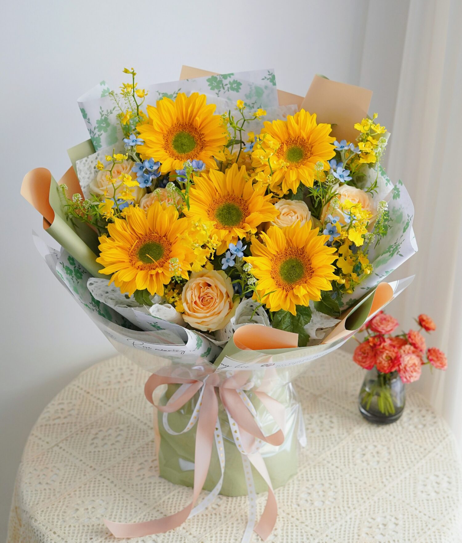 Bouquet 240 - Sunflower Rose