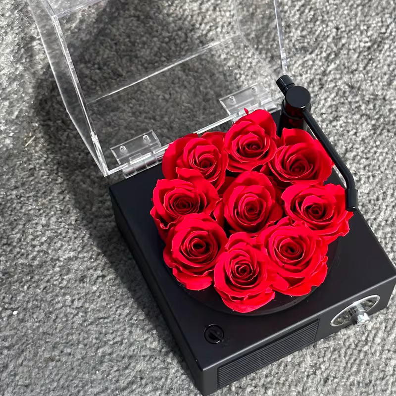 Wireless Bluetooth Speaker - RED Preserved Flower 红色小号9朵蓝牙留声机礼盒尺寸：10*10*10cm